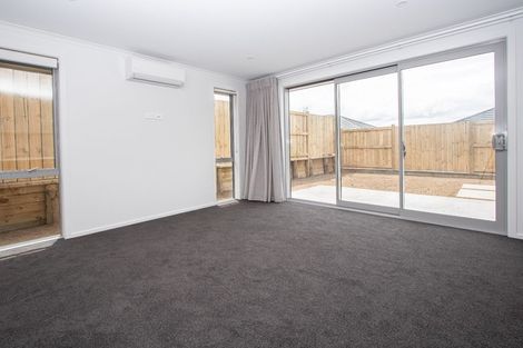 Photo of property in 2/12 Bostonkip Crescent, Fitzroy, Hamilton, 3282