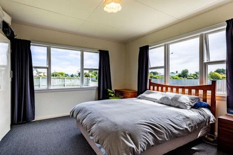 Photo of property in 15 Timaru Road, Waimate, 7924