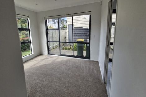 Photo of property in 51 Eugenia Rise, Totara Heights, Auckland, 2105