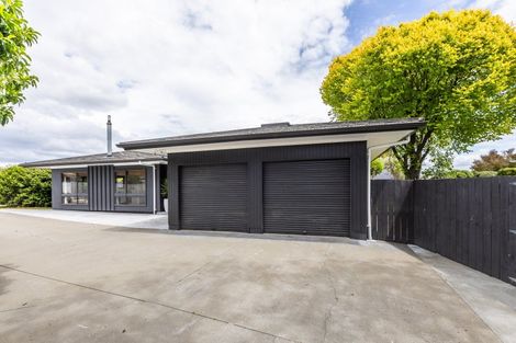 Photo of property in 2 Bale Place, Havelock North, 4130
