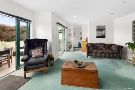 Photo of property in 2/38 Gulf View Road, Murrays Bay, Auckland, 0630