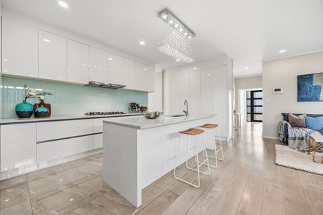 Photo of property in 10 Ballinabreen Road, Flat Bush, Auckland, 2019