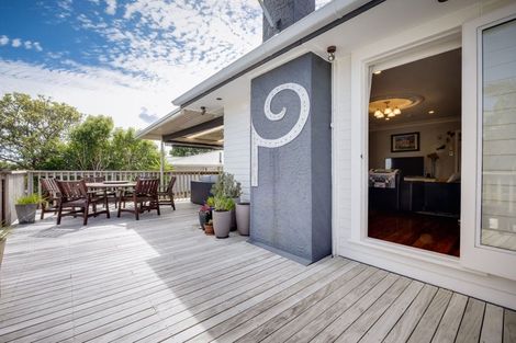 Photo of property in 16 Paton Avenue, Te Atatu South, Auckland, 0610