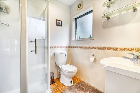 Photo of property in 76 Lothian Brae, Wattle Downs, Auckland, 2103