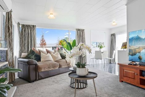 Photo of property in 6 Lugton Street, Nawton, Hamilton, 3200