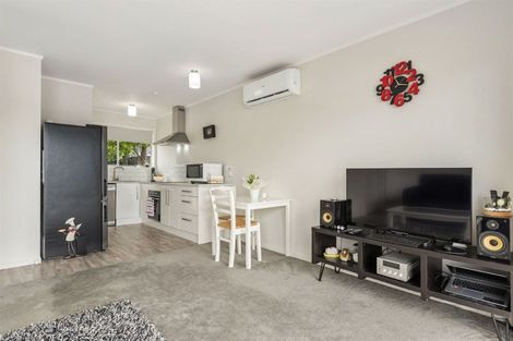 Photo of property in 1/17a Rose Road, Papatoetoe, Auckland, 2025
