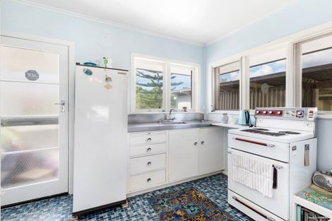 Photo of property in 1/6 Margaret Place, Milford, Auckland, 0620