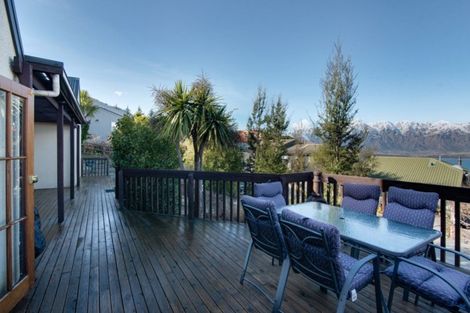 Photo of property in 36 Greenstone Place, Fernhill, Queenstown, 9300