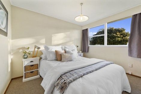 Photo of property in 8 Ashcroft Avenue, Mangere Bridge, Auckland, 2022