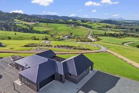 Photo of property in 717 Millbrook Road, Waipu, 0582