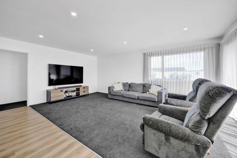 Photo of property in 35 County Drive, Hawera, 4610