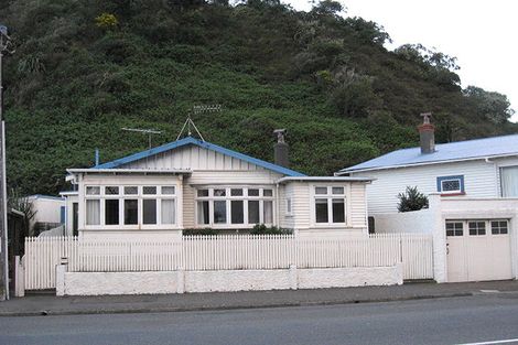 Photo of property in 496 Evans Bay Parade, Hataitai, Wellington, 6021