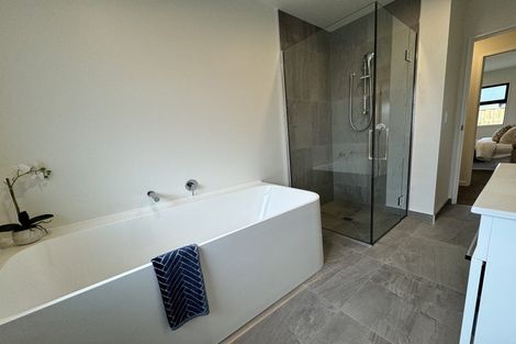 Photo of property in 24 Paradise Way, Halswell, Christchurch, 8025