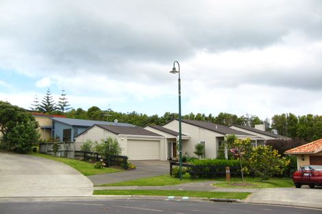 Photo of property in 34 Serene Place, Gulf Harbour, Whangaparaoa, 0930