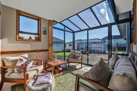 Photo of property in 9 Burke Street, Eltham, 4322