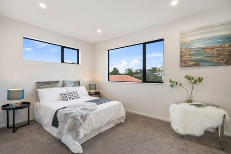 Photo of property in 7/16 Binsted Road, New Lynn, Auckland, 0600