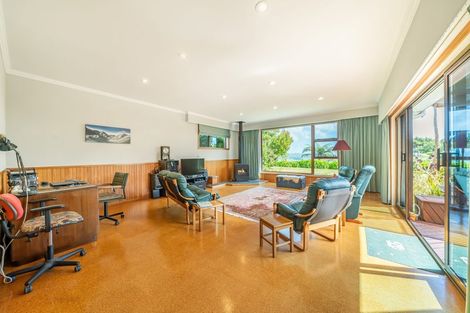Photo of property in 298b Paekakariki Hill Road, Paekakariki Hill, Porirua, 5381