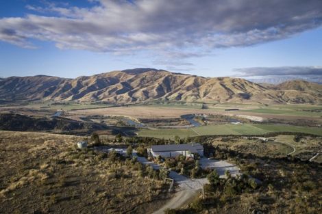 Photo of property in 71 Westreca Ridge Lane, Queensberry, Cromwell, 9383