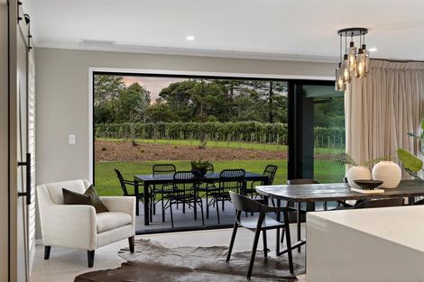 Photo of property in 62 Dysart Lane, Kumeu, 0891