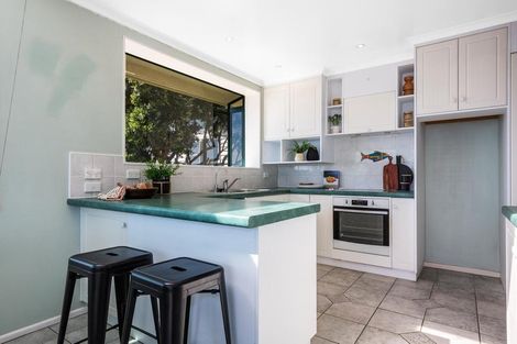 Photo of property in 22 Sunset Parade, Plimmerton, Porirua, 5026