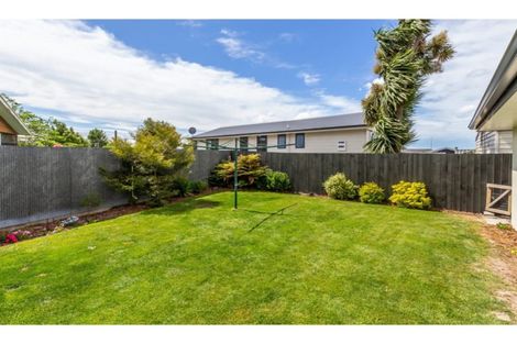 Photo of property in 8 Carteret Place, Aranui, Christchurch, 8061