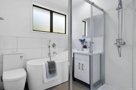 Photo of property in 21a Coroglen Avenue, Birkenhead, Auckland, 0626