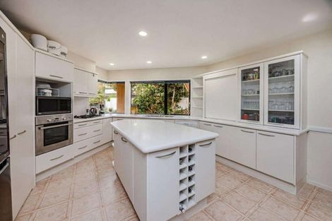 Photo of property in 22 Gillard Place, Eastern Beach, Auckland, 2012