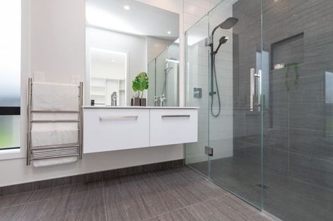 Photo of property in 28 Helen June Avenue, Flagstaff, Hamilton, 3210