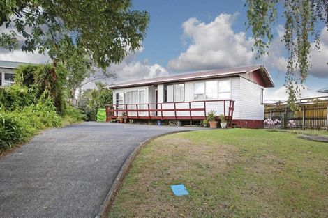 Photo of property in 33 Tairere Crescent, Rosehill, Papakura, 2113