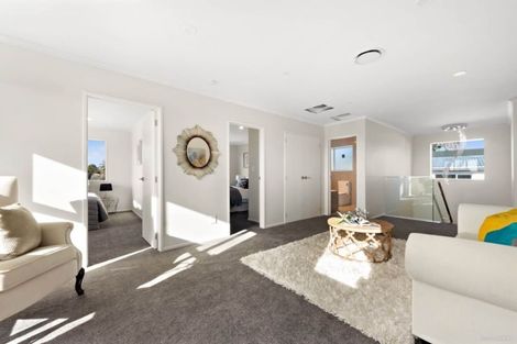 Photo of property in 297 Swanson Road, Ranui, Auckland, 0612