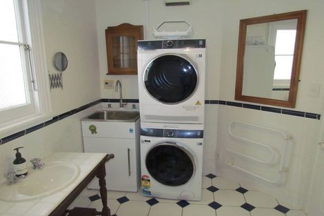 Photo of property in 35a Grant Road, Thorndon, Wellington, 6011