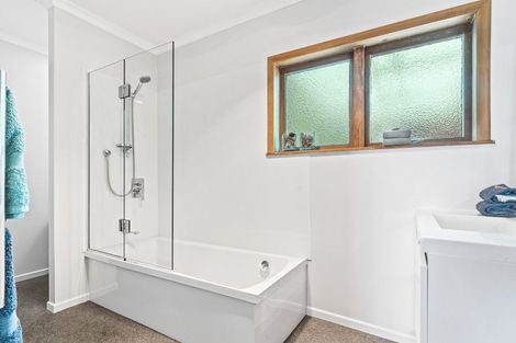 Photo of property in 218 Massey Road, Waipu, 0582