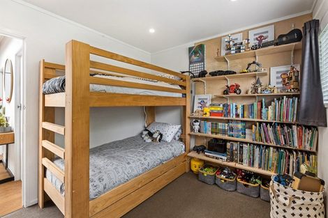 Photo of property in 5 Kotinga Avenue, Glen Eden, Auckland, 0602