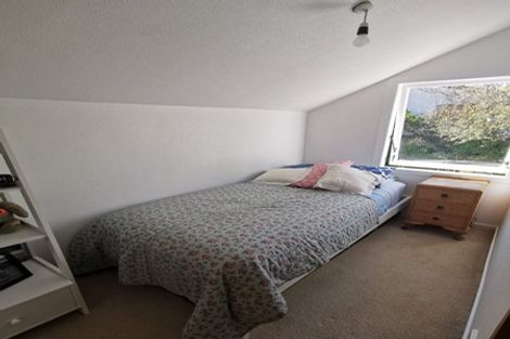 Photo of property in 16 Indira Place, Khandallah, Wellington, 6035