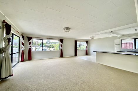 Photo of property in 109 Everglade Drive, Totara Heights, Auckland, 2105