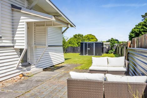 Photo of property in 9 Preston Street, Eltham, 4322