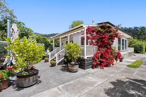 Photo of property in 465 Stokes Valley Road, Stokes Valley, Lower Hutt, 5019