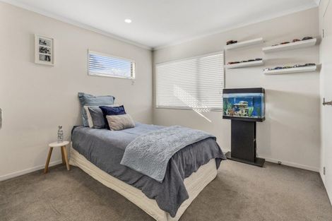 Photo of property in 4 Bridgefield Crescent, Flat Bush, Auckland, 2016