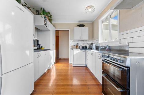 Photo of property in 16 Cumming Street, Okato, 4335