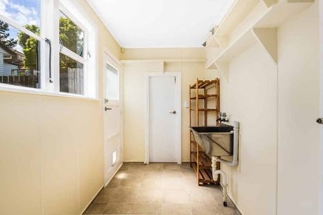 Photo of property in 19 Gloucester Street, Cannons Creek, Porirua, 5024