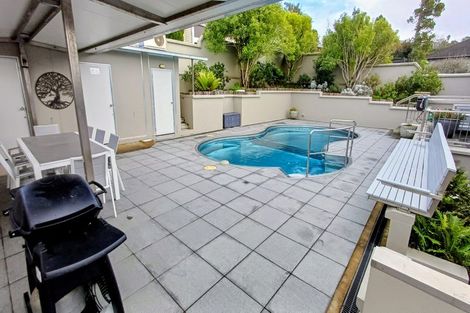 Photo of property in 32 Amante Crescent, Mairangi Bay, Auckland, 0630