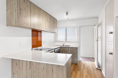 Photo of property in 1/40 Rosebank Road, Avondale, Auckland, 1026