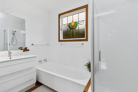 Photo of property in 1 Clematis Grove, Maungaraki, Lower Hutt, 5010