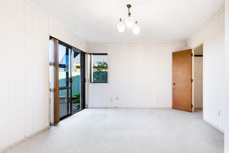 Photo of property in 1/149 West Harbour Drive, West Harbour, Auckland, 0618