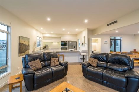 Photo of property in 8 Duxford Crescent, Fairfield, Dunedin, 9018