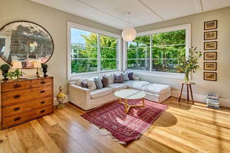 Photo of property in 18 Harbour View Road, Northland, Wellington, 6012