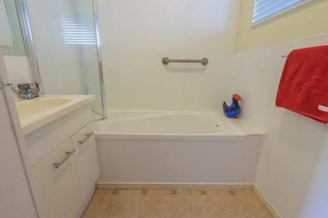 Photo of property in 1/74 La Trobe Street, Pakuranga Heights, Auckland, 2010