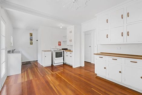 Photo of property in 35 Queens Road, Glen Avon, New Plymouth, 4312