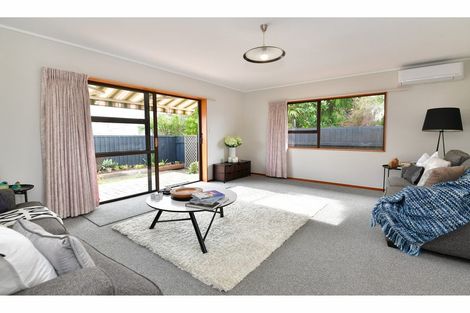 Photo of property in 2/208 Centreway Road, Orewa, 0931