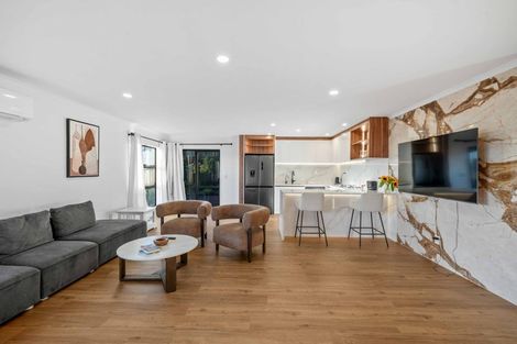 Photo of property in 18 Keri Vista Rise, Papakura, 2110